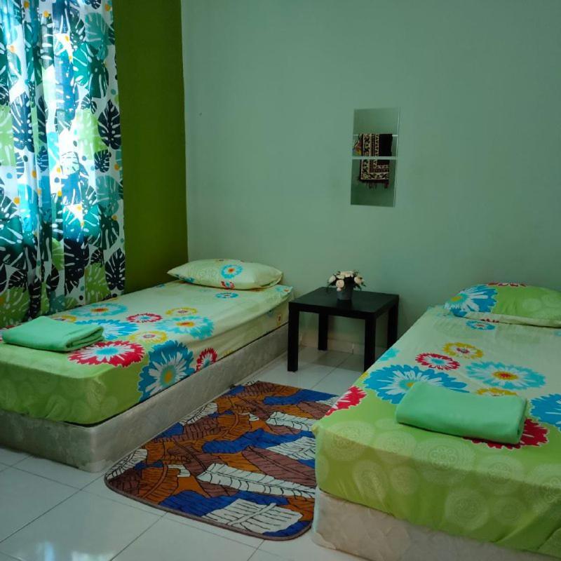 D'Q Putra Homestay Melaka מראה חיצוני תמונה