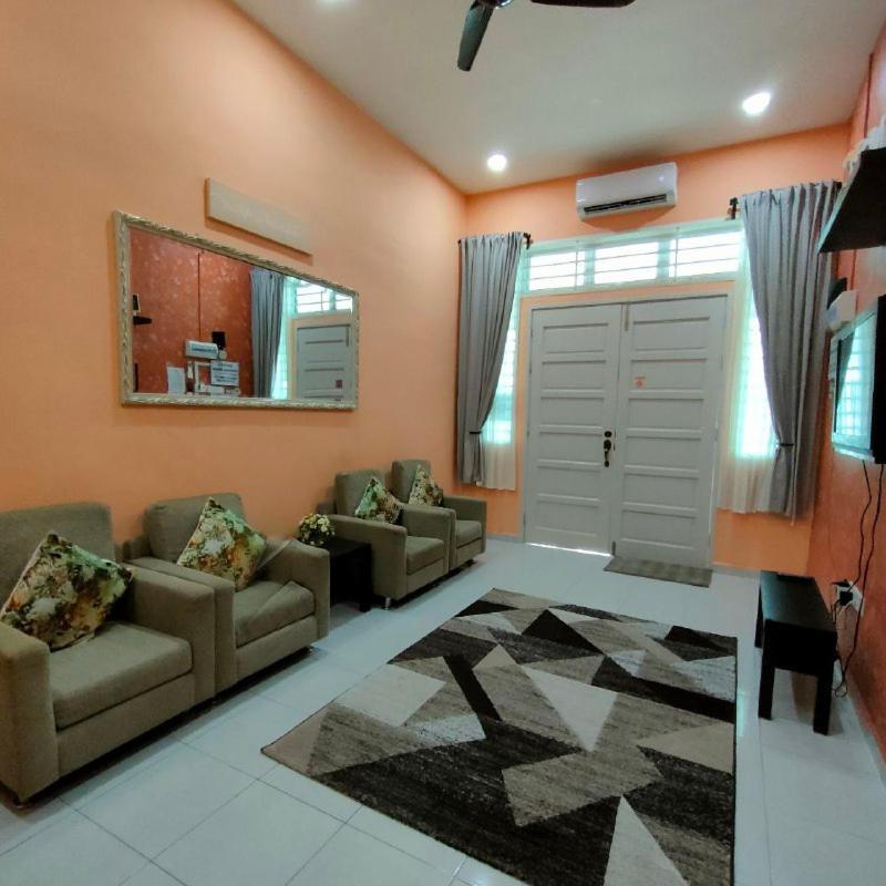 D'Q Putra Homestay Melaka מראה חיצוני תמונה